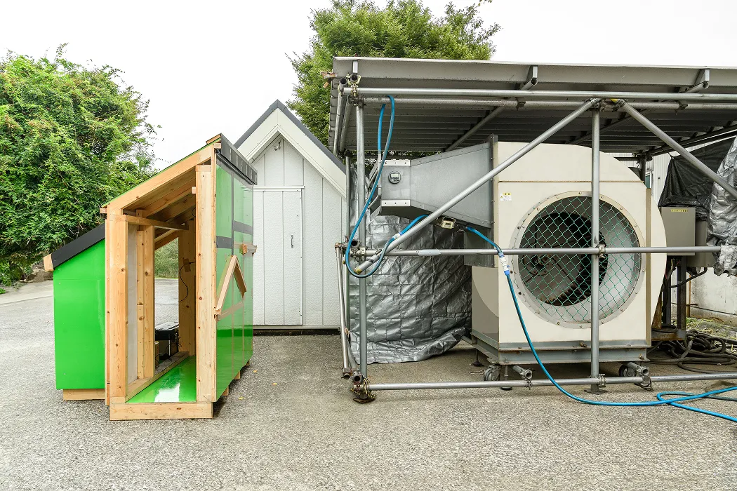 軒ゼロ住宅を想定した納まりの試験設備